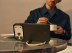 Beats iPhone 17 ケースは携帯電話のキックスタンドとしても機能します