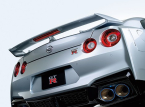 日産は新型GT-RがEVではないことを確認しました