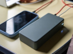 トルコでの飛行機は、携帯用充電器のモバイルバッテリーから煙が出た後、避難