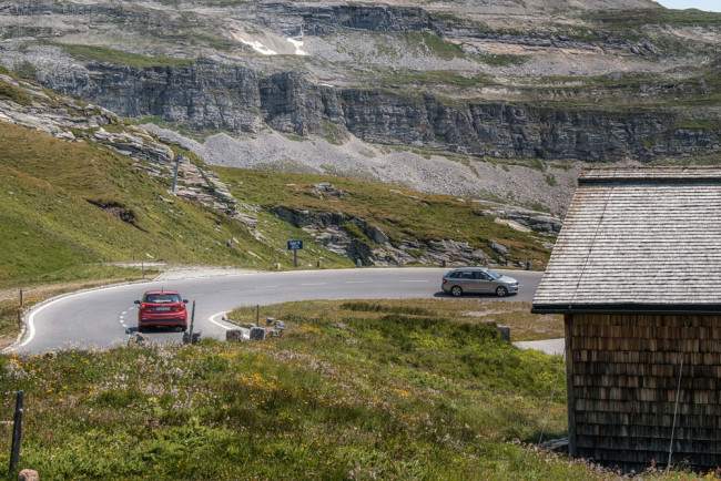 オーストリア最高峰で恋人を死なせた後、過失致死で起訴された登山者