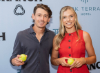 アレックス・デ・ミニャウルとケイティ・ボールターは、ウィンブルドン男子決勝の日に秘密裏に結婚しました