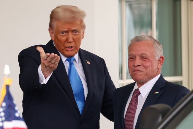 トランプ大統領、アブドラ国王と会談:ヨルダンの抵抗にもかかわらず、米国はガザの乗っ取り計画を推し進める